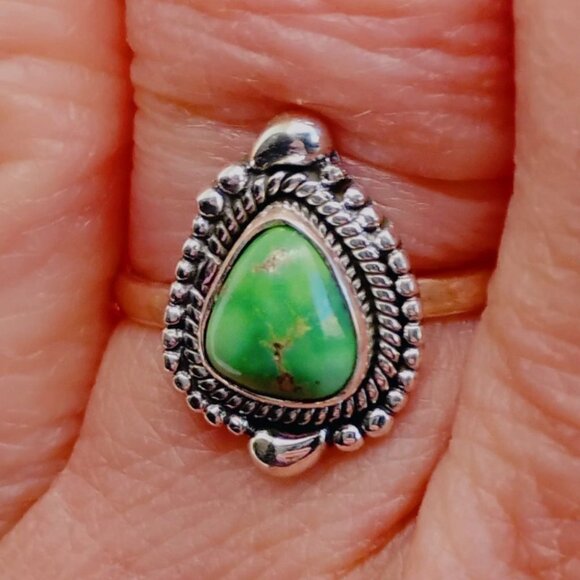 Green Emerald Valley Turquoise Sterling Silver Ring Size 7.5 Amazing Matrix - Picture 1 of 5